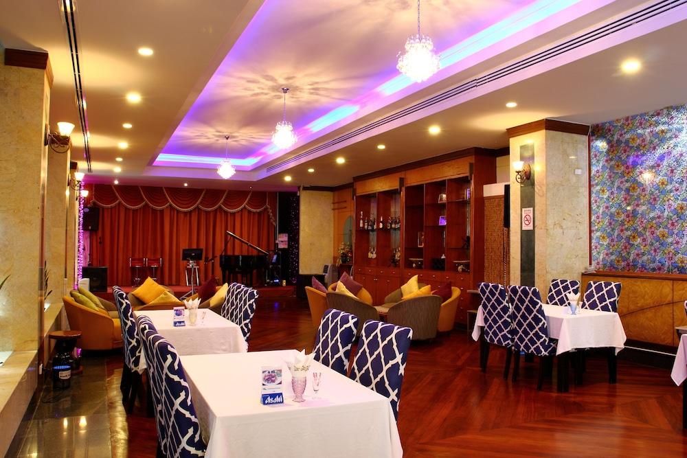 Summit Pavilion Hotel Bangkok Exterior foto