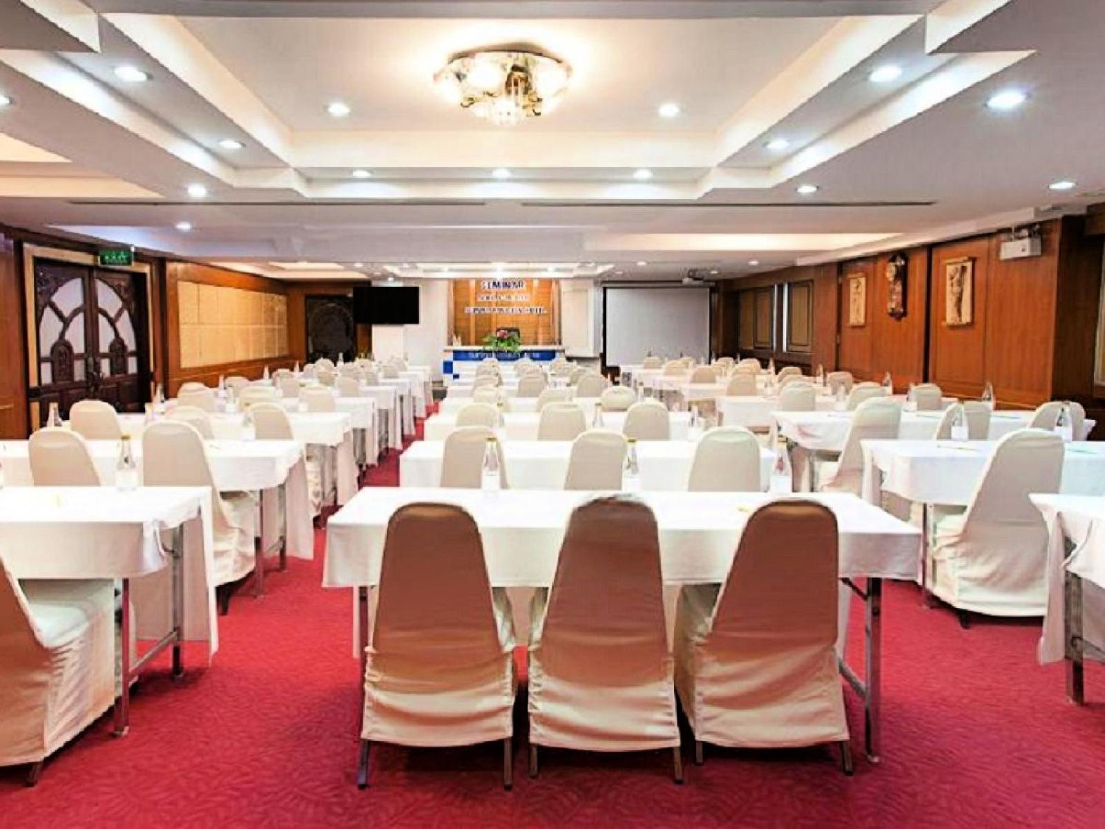 Summit Pavilion Hotel Bangkok Exterior foto